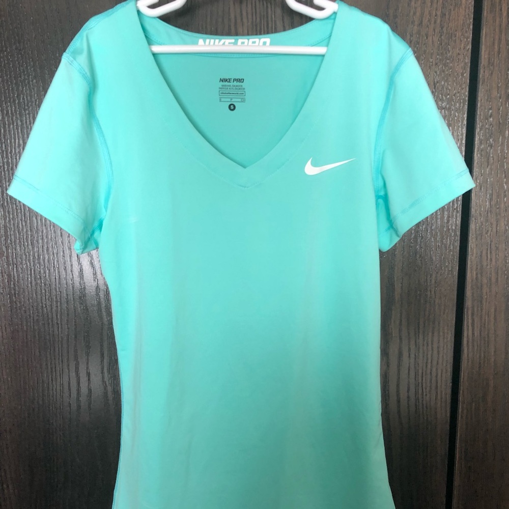 Sea foam Green Nike Dry Fit Top